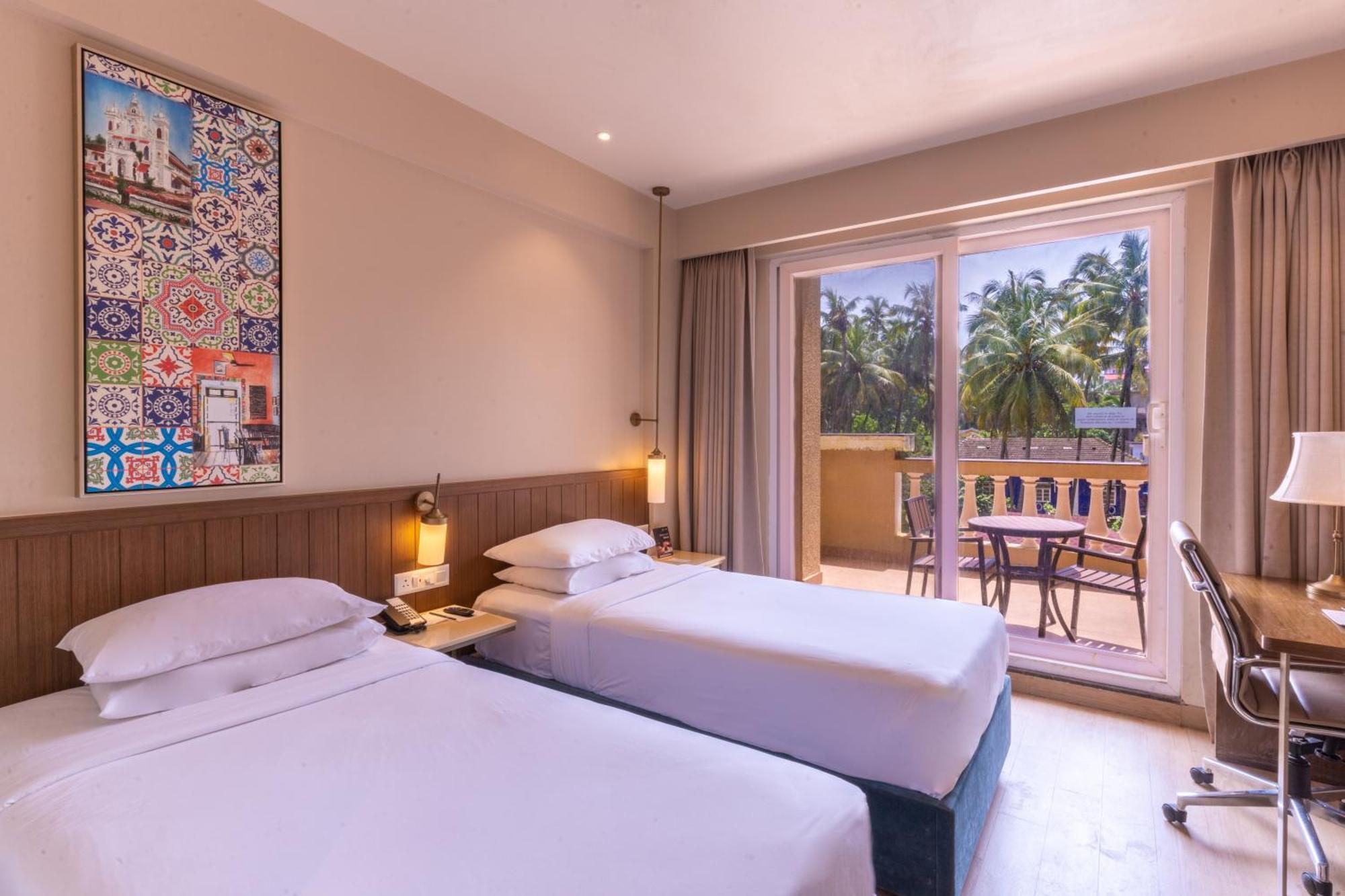 Fairfield By Marriott Goa Calangute Hotel Exterior photo
